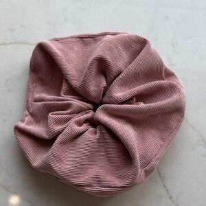 Women's Oversized Ribbed Pink Jumbo Scrunchie